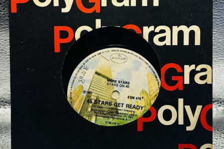 Compacto – More Stars – Stars on 45